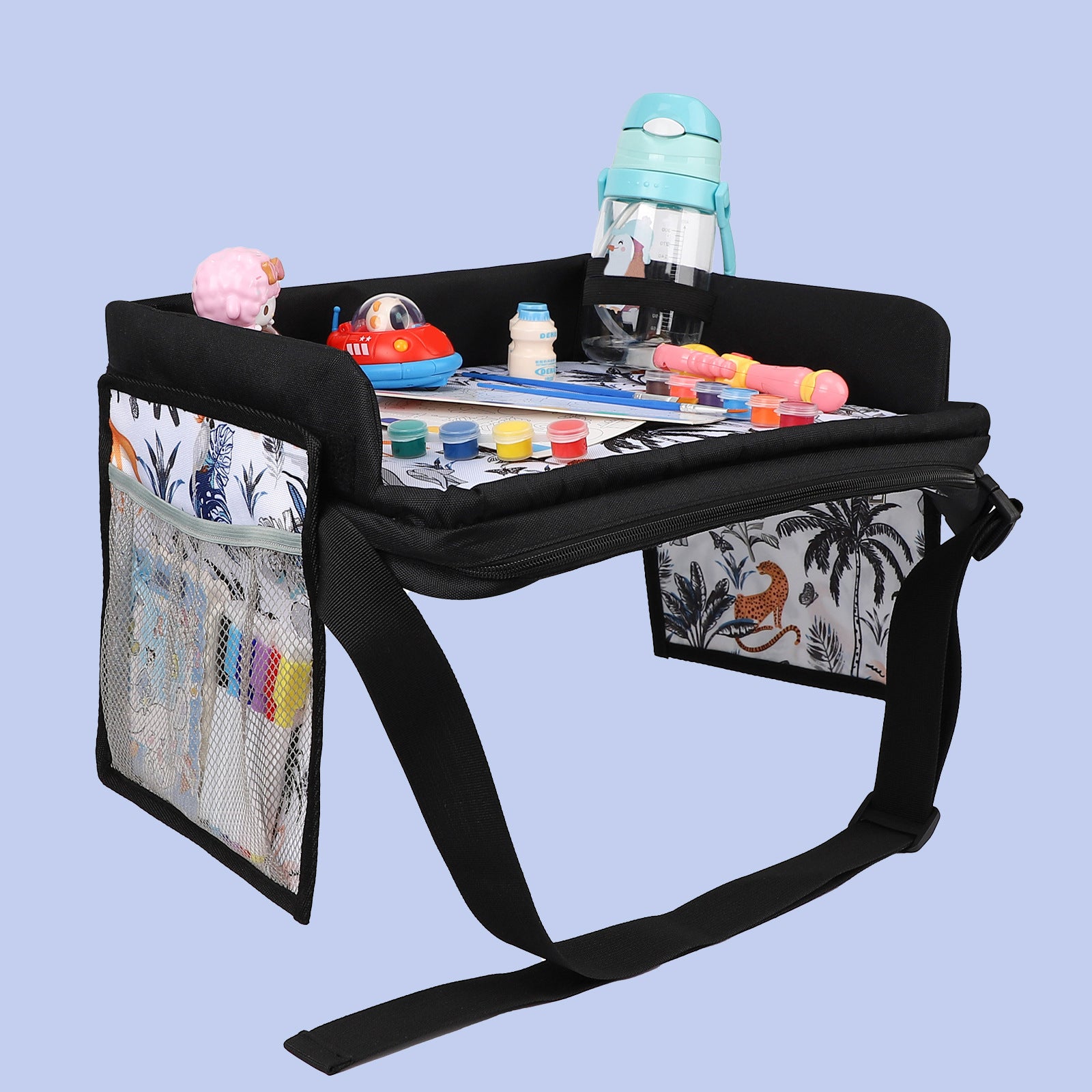 Portable Travel Drawing Board avec fournitures artistiques et boisson pour enfants en voyage.